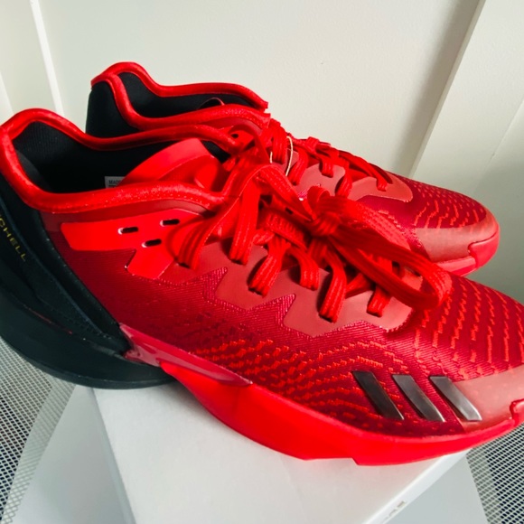 Adidas D.O.N. Issue 4 - Picture 3 of 5